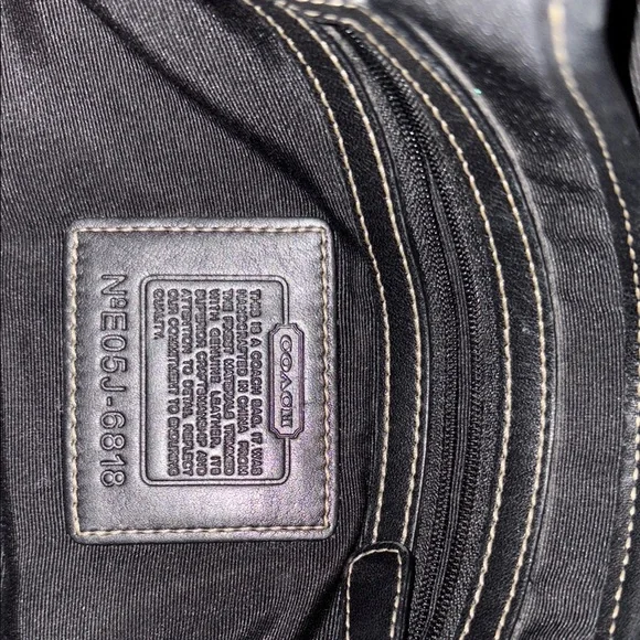 Coach Black Shoulder Bag - Picture 4 of 9